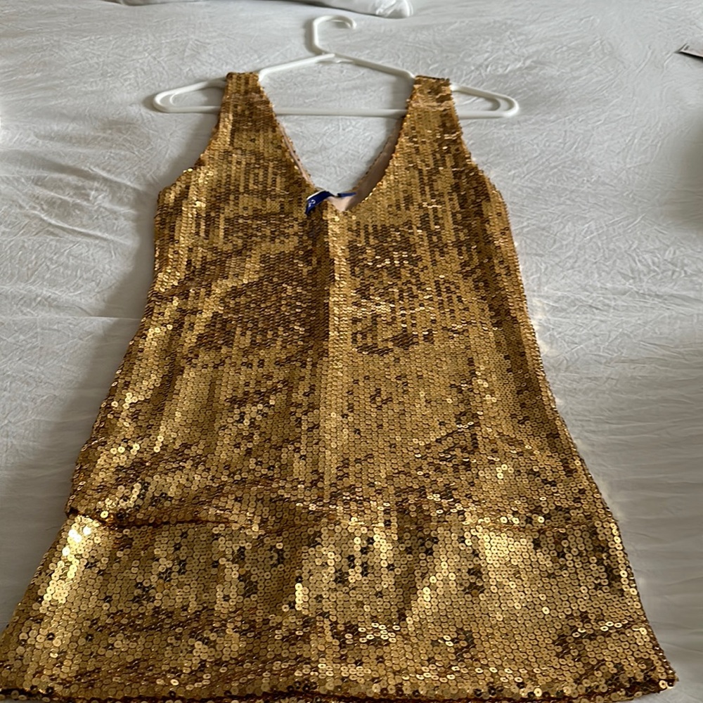 Beautiful gold sequin top
